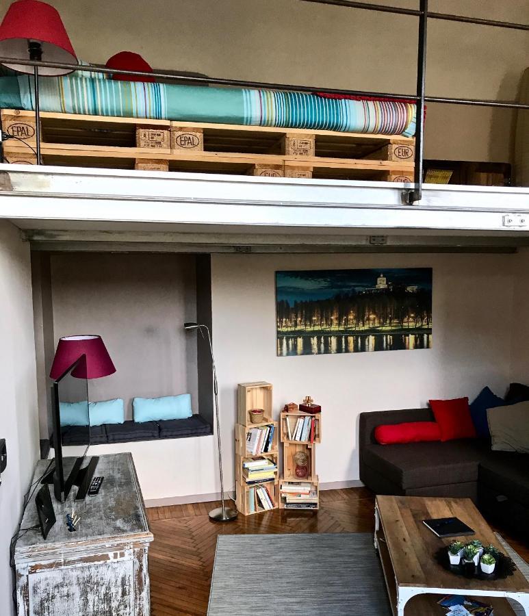 A Casa Nostra Nel Centro Storico Apartment Turin Bagian luar foto