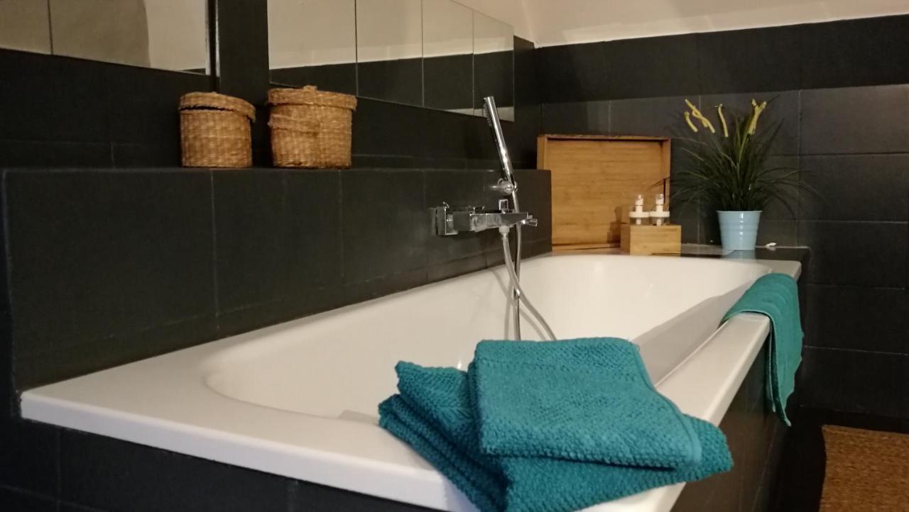 A Casa Nostra Nel Centro Storico Apartment Turin Bagian luar foto